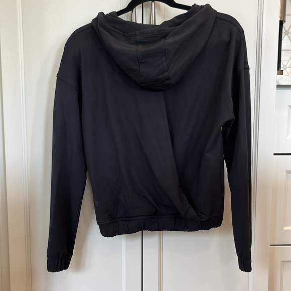 Lululemon Crossover Back Sweater, Black, Size 6 - Picture 5 of 6
